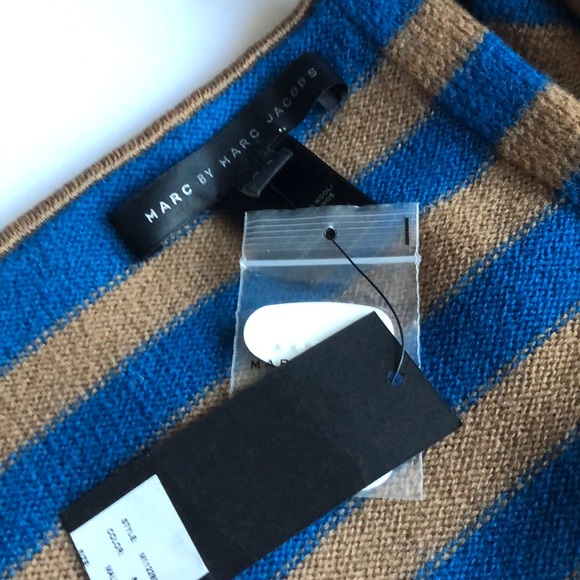 Marc by Marc Jacob Scarf - Picture 5 of 6